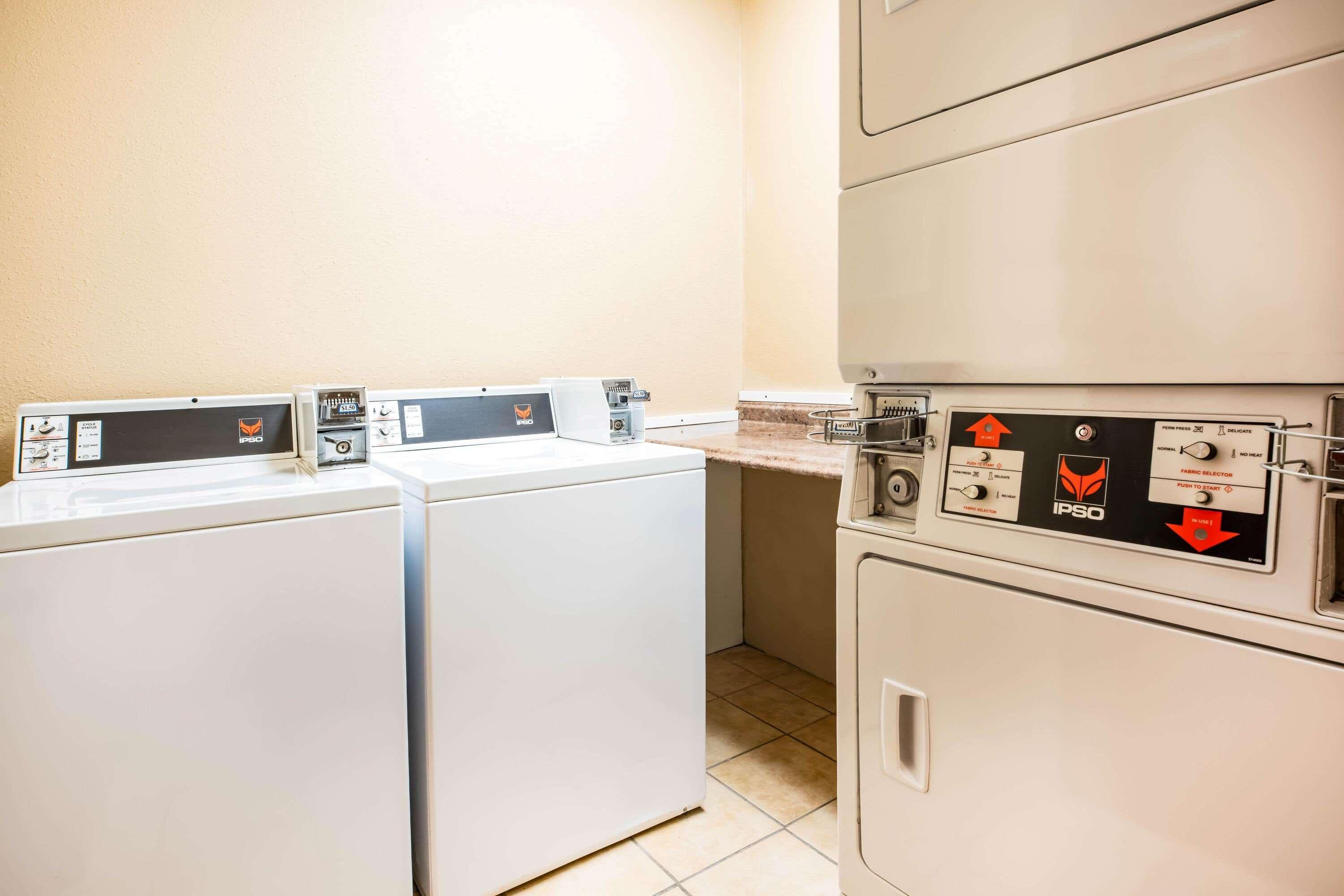 La Quinta By Wyndham Portland Airport Hotel Екстериор снимка