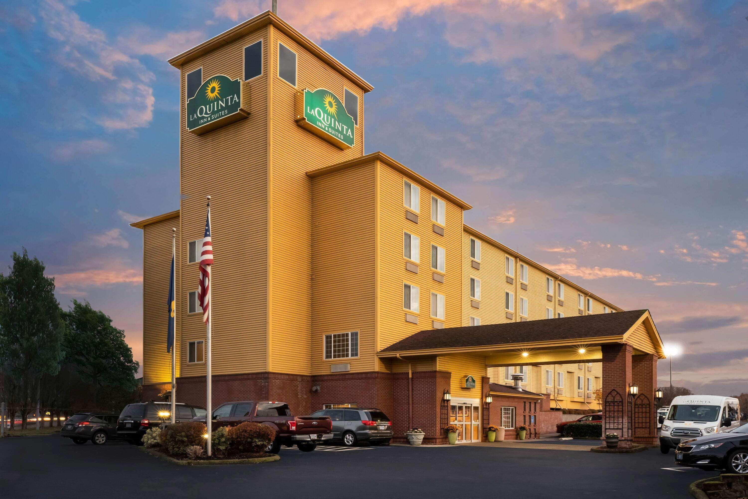 La Quinta By Wyndham Portland Airport Hotel Екстериор снимка