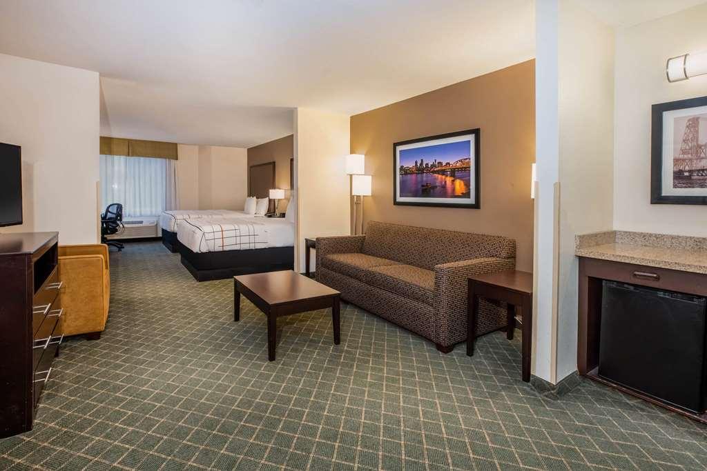 La Quinta By Wyndham Portland Airport Hotel Стая снимка
