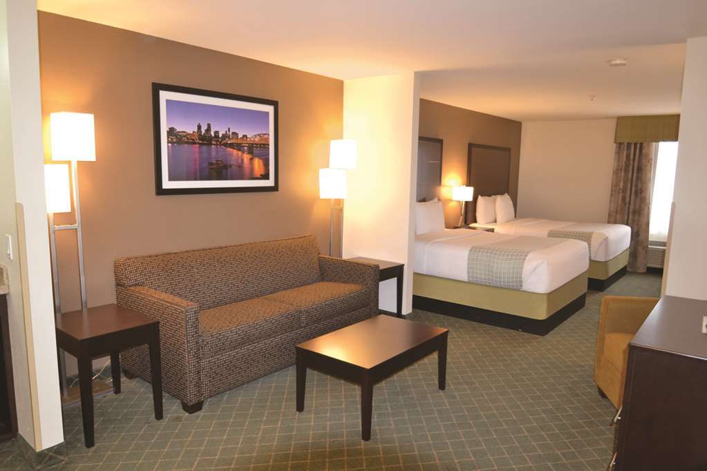 La Quinta By Wyndham Portland Airport Hotel Стая снимка