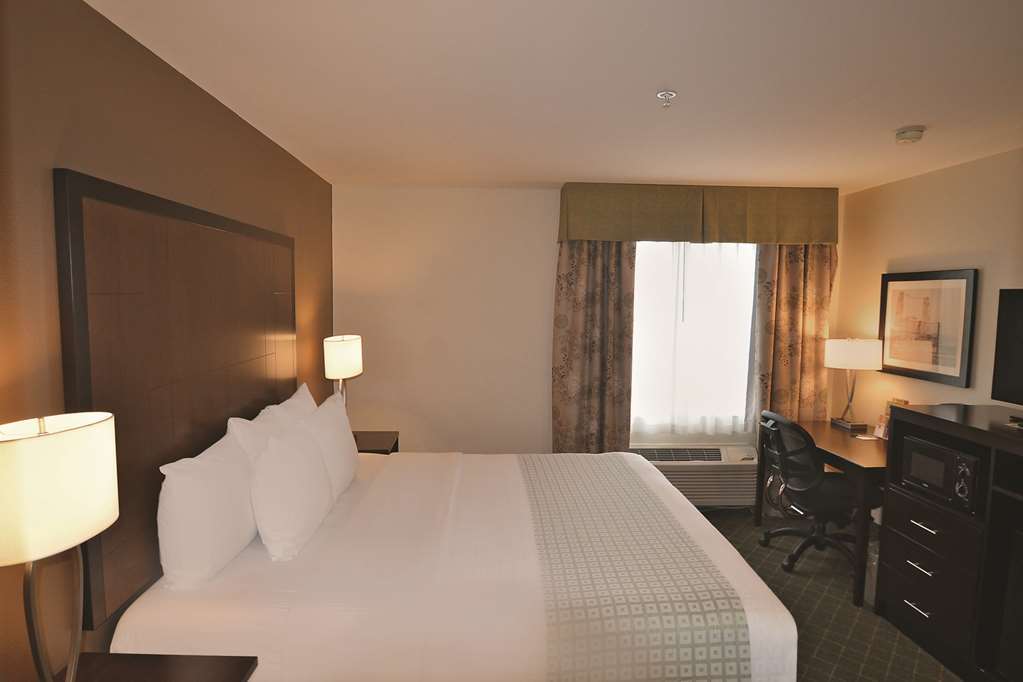 La Quinta By Wyndham Portland Airport Hotel Стая снимка